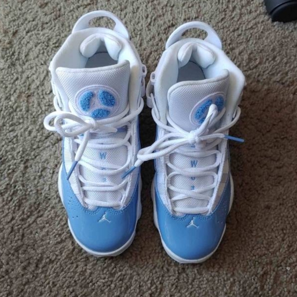 Jordan Kids' Blue and White Sneakers - Picture 2 of 3